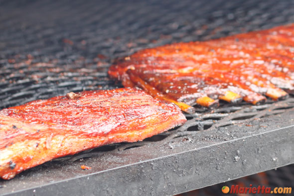 Whole-Hawg-Happenin-BBQ-Ribs